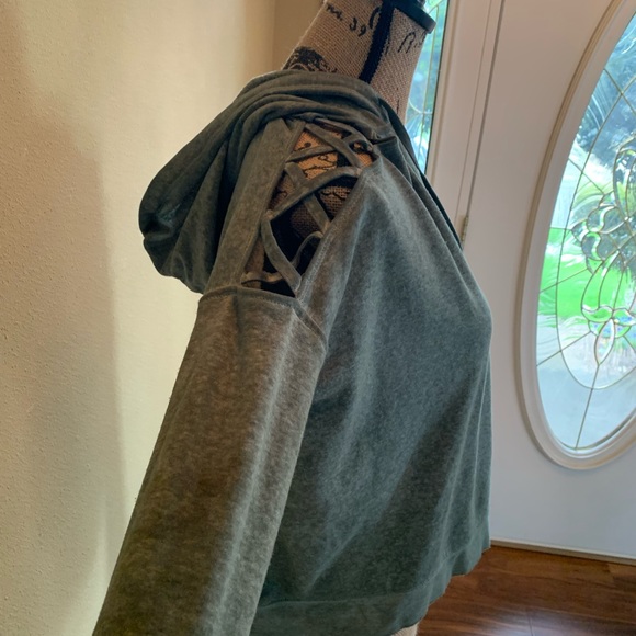 Hoodie sweatshirt - Picture 2 of 4